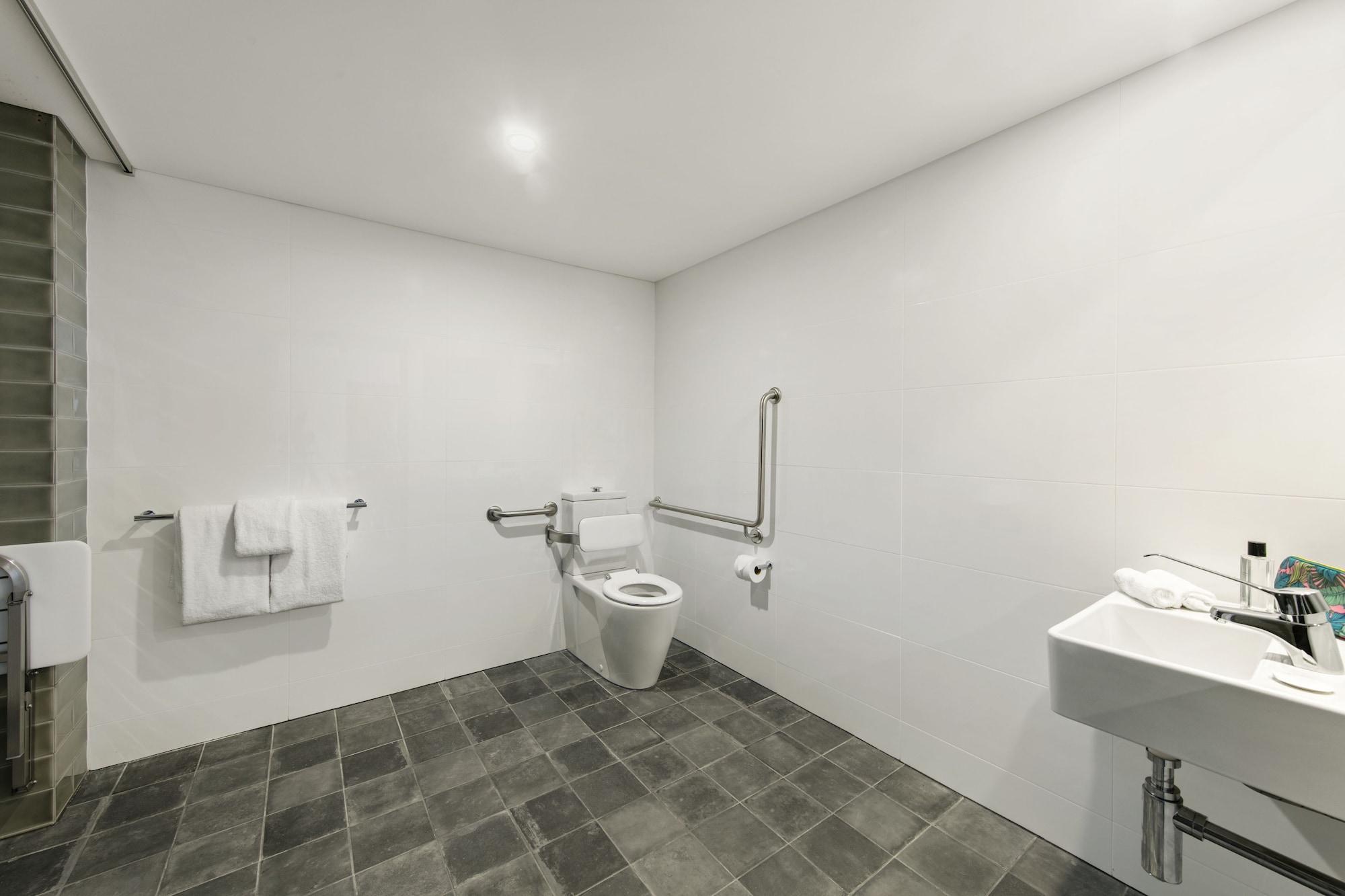 Quest Fremantle Aparthotel Exterior photo