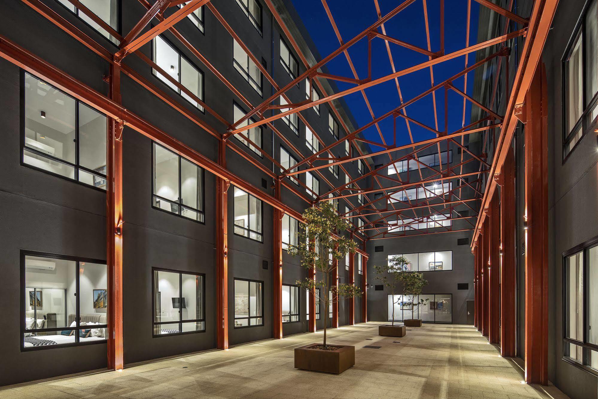 Quest Fremantle Aparthotel Exterior photo